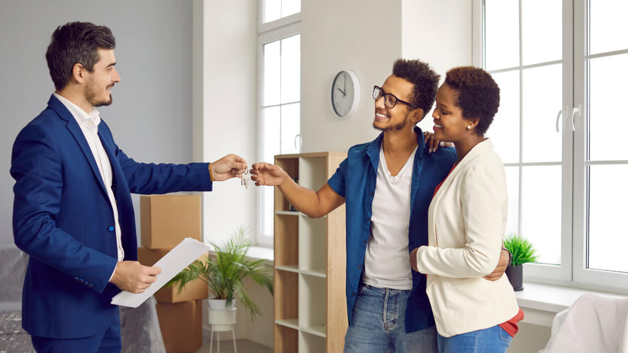 Os consultores imobiliários iad classificados com 4,9/5 pelos seus clientes