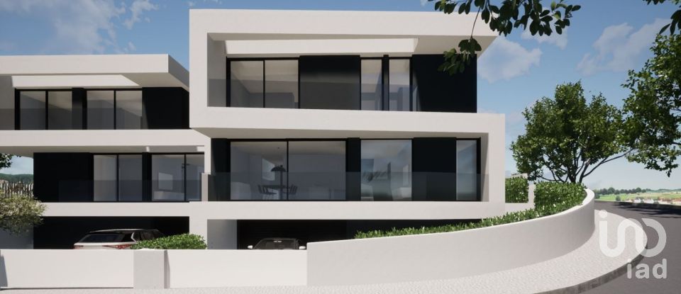 Casa / Villa T4 em Estômbar e Parchal de 220 m²