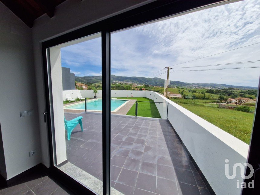 House T3 in Lamas e Cercal of 169 m²