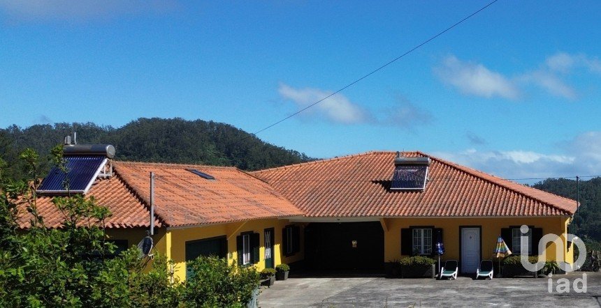 Ferme T8 à Santo António da Serra de 960 m²