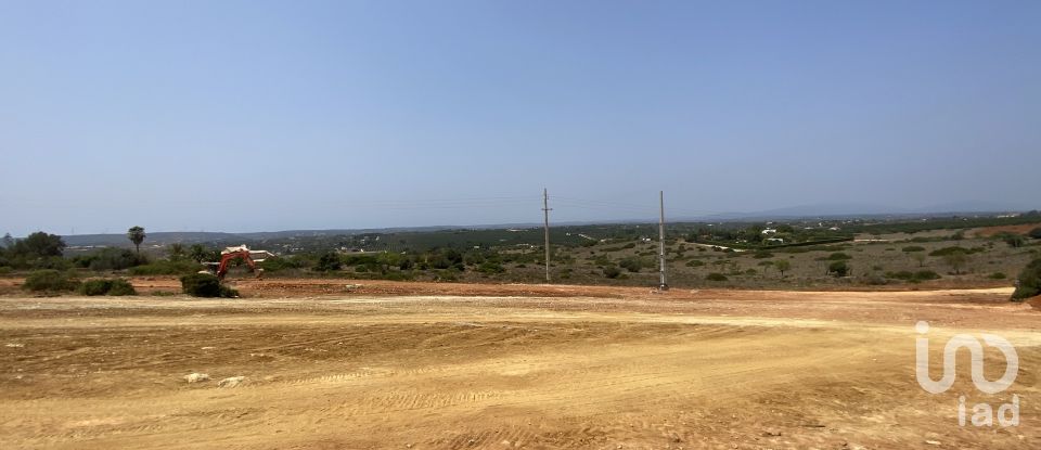 Terreno em Luz de 1 303 m²