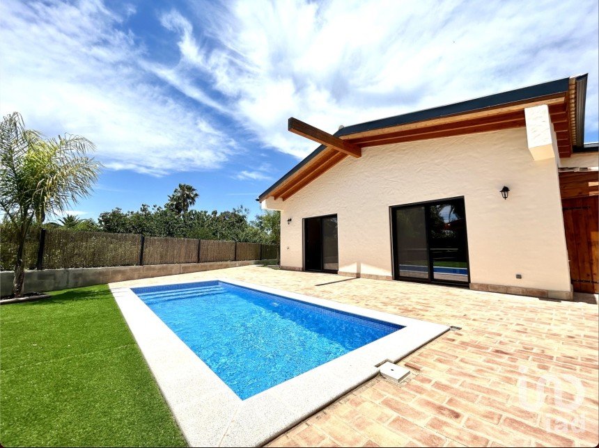 House T2 in Alcantarilha e Pêra of 150 m²