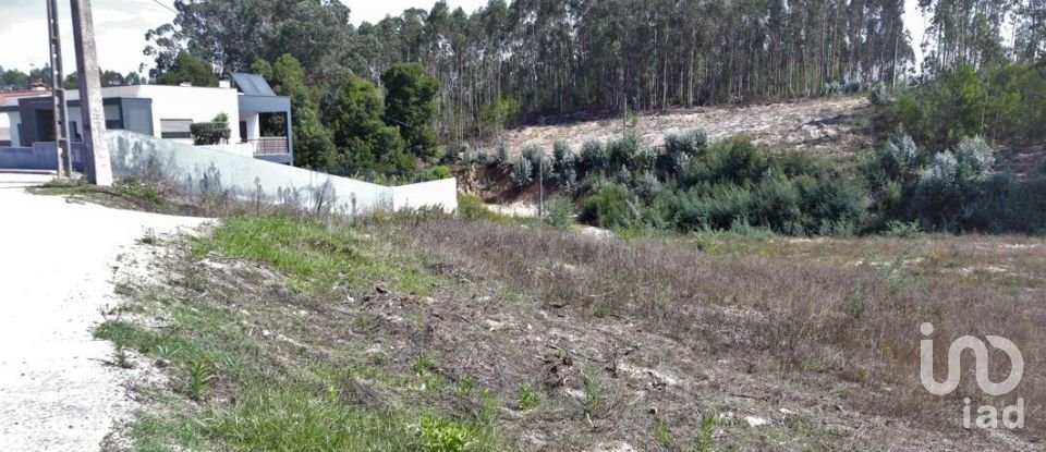 Terreno para construção em Marrazes e Barosa de 2 100 m²