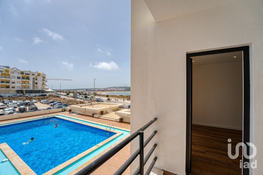 Apartment T2 in São Martinho do Porto of 75 m²