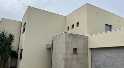 Gîte T4 à Palmeira de Faro e Curvos de 224 m²