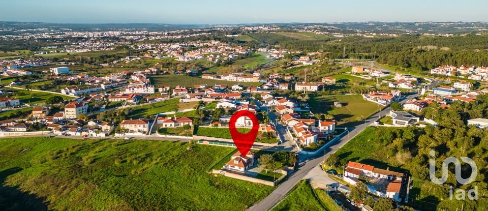 Maison de campagne T5 à Gaeiras de 370 m²