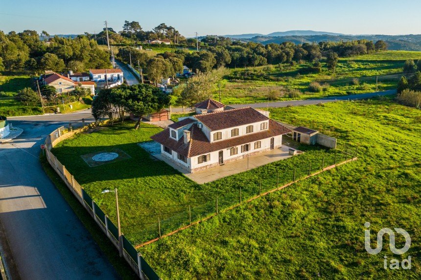 Maison de campagne T5 à Gaeiras de 370 m²