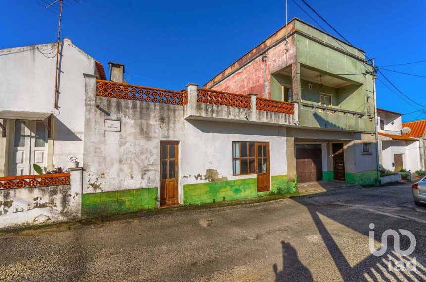 Maison de village T4 à Rio Maior de 296 m²