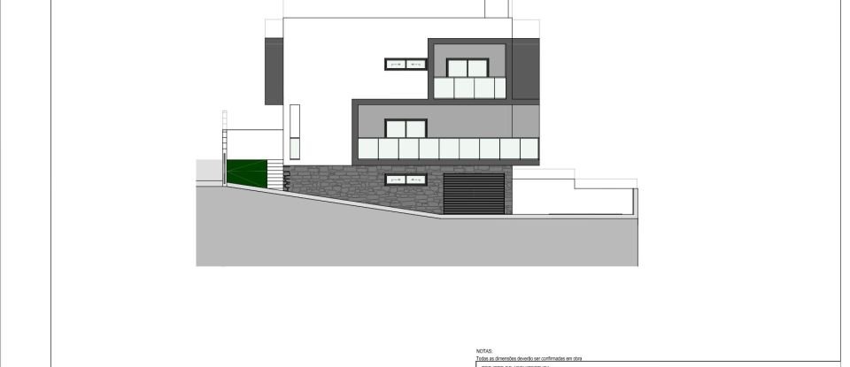 Terrain à Pontinha e Famões de 322 m²