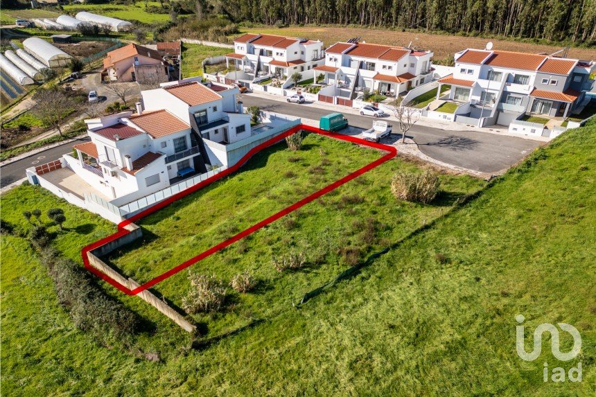 Terrain à Famalicão de 451 m²