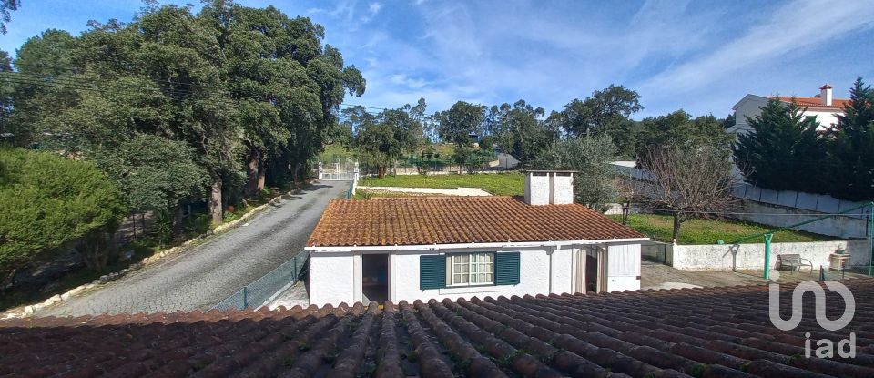 Gîte T16 à Bucelas de 892 m²