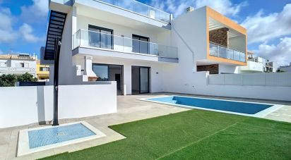 Casa / Villa T3 em Alcantarilha e Pêra de 341 m²