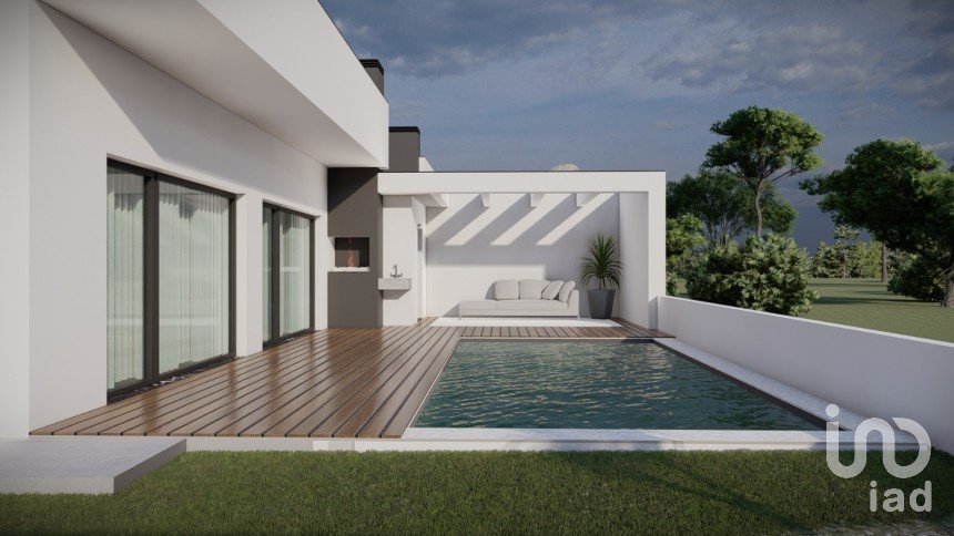 House T3 in Fernão Ferro of 135 m²