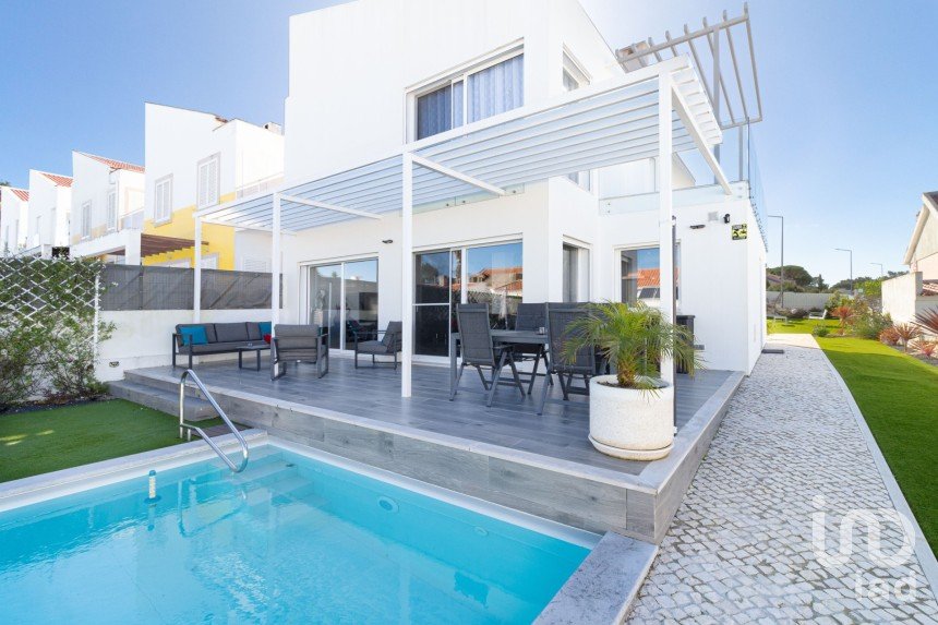 House T4 in Sesimbra (Castelo) of 210 m²