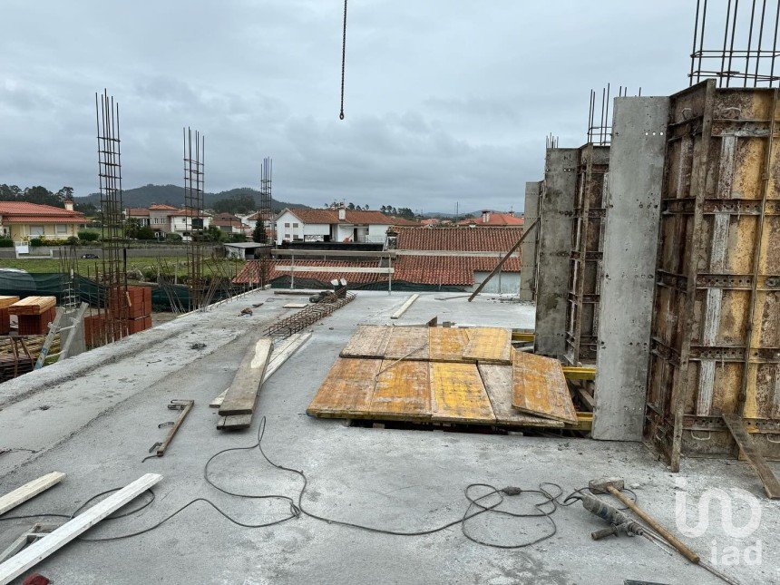 Casa tradicional T3 em Perelhal de 211 m²