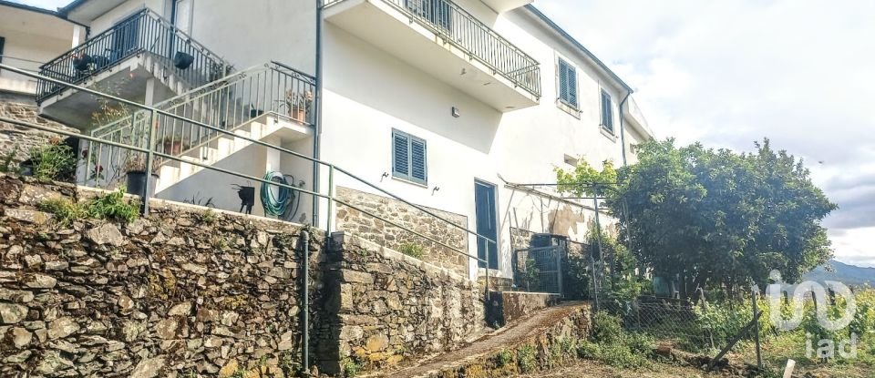 Ferme T3 à Vila Marim de 360 m²