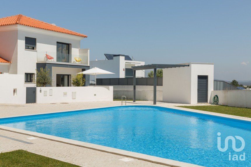 House T4 in Tornada e Salir do Porto of 191 m²