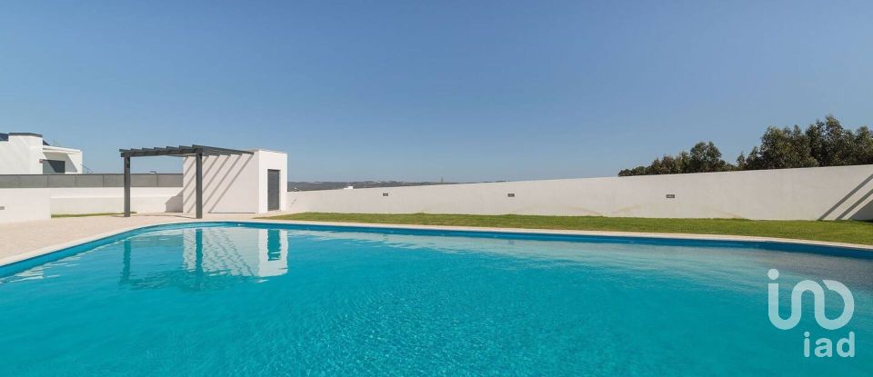 House T4 in Tornada e Salir do Porto of 191 m²