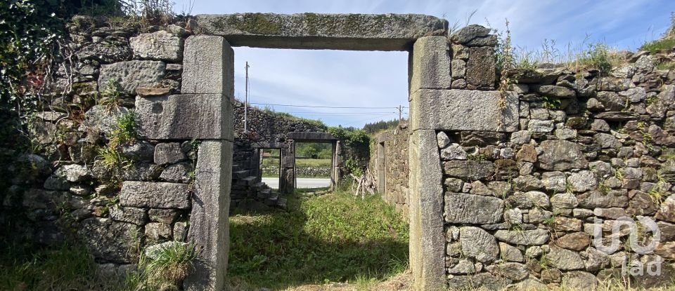 Ferme T3 à Candemil e Gondar de 250 m²