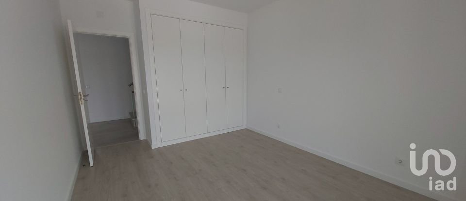 Maison T3 à Silveira de 300 m²