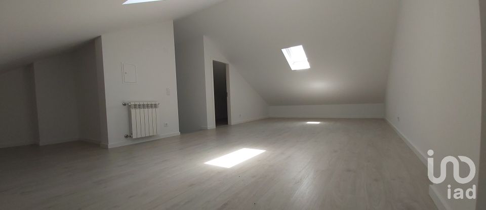 Maison T3 à Silveira de 300 m²