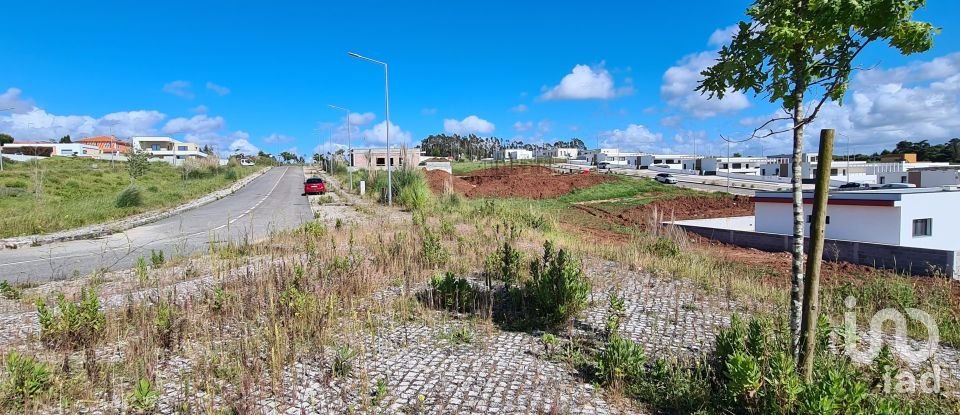 Terrain à Caldas da Rainha - Santo Onofre e Serra do Bouro de 448 m²