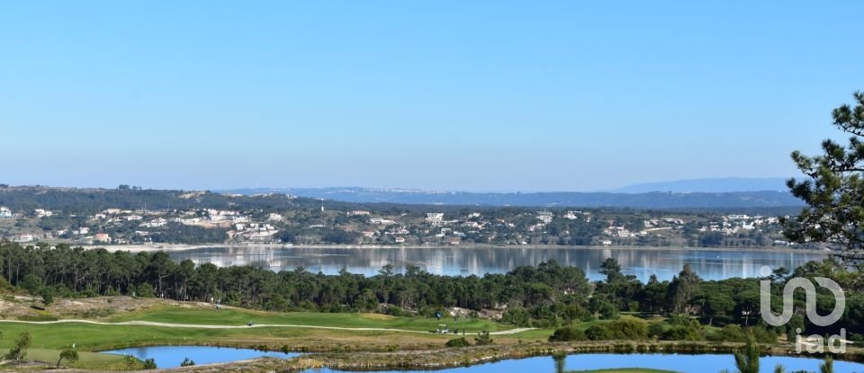 Terrain à Caldas da Rainha - Santo Onofre e Serra do Bouro de 448 m²