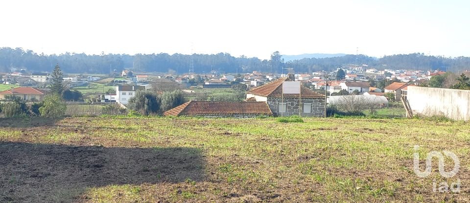 Terrain à Perelhal de 1 050 m²