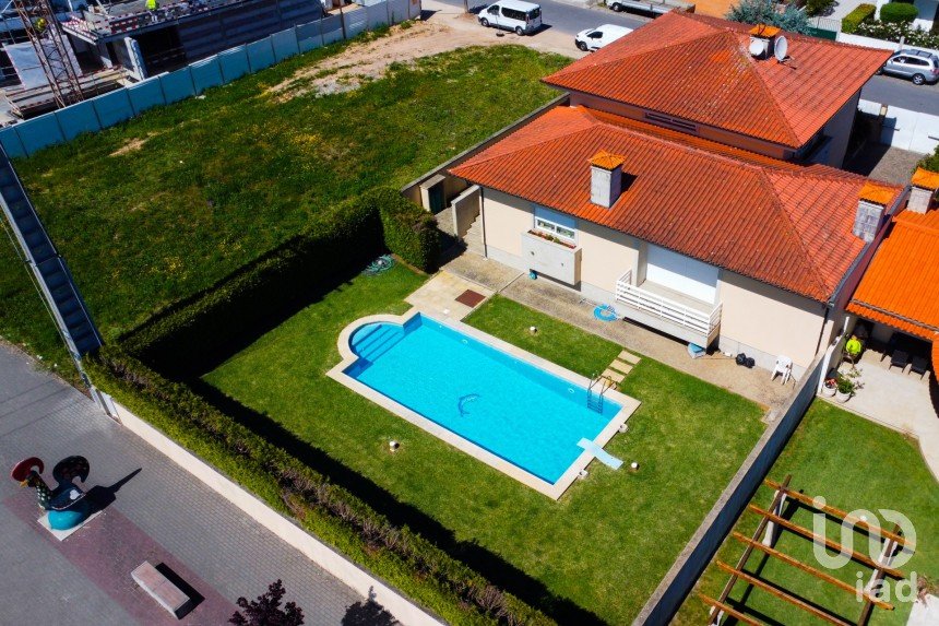 Casa / Villa T5 em Barcelos, Vila Boa e Vila Frescainha (São Martinho e São Pedro) de 316 m²