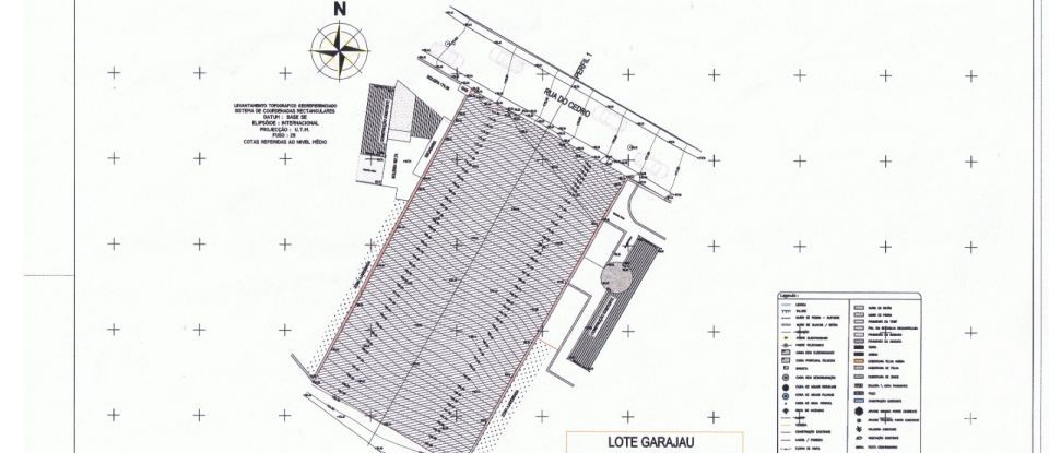 Building land in Caniço of 830 m²