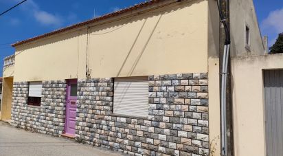 Maison T3 à Atouguia da Baleia de 195 m²