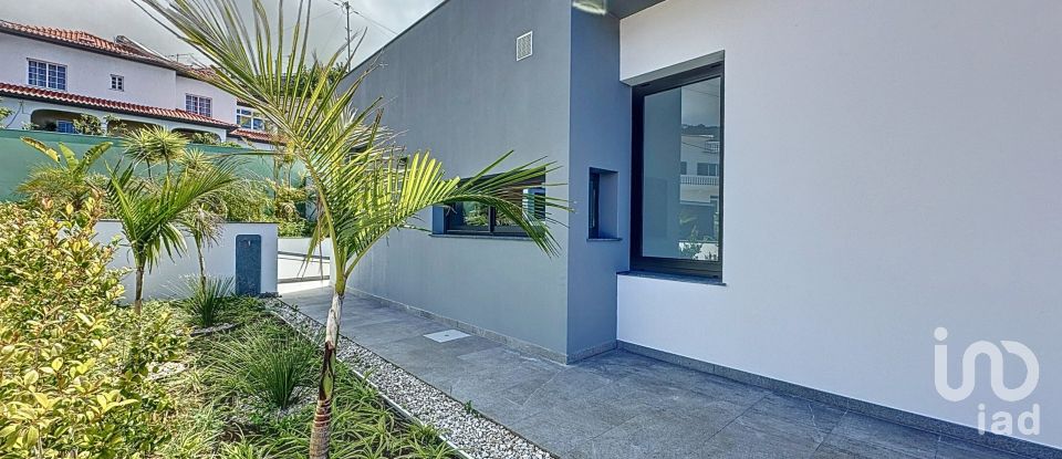 Casa / Villa T3 em Arco da Calheta de 200 m²