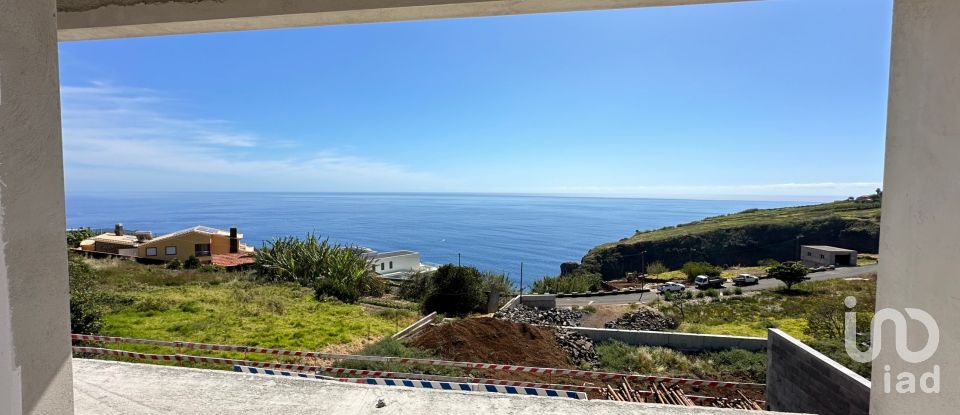 Maison T3 à Calheta de 324 m²