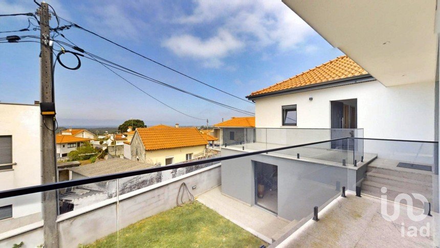 Maison T3 à Belinho e Mar de 185 m²