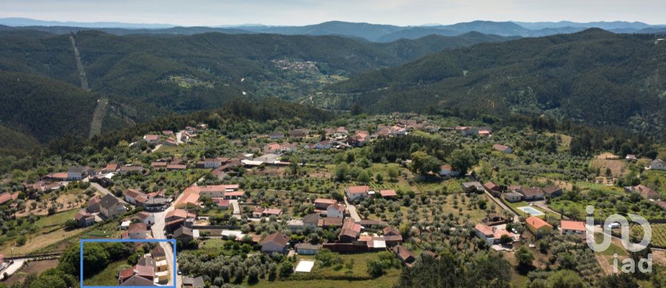 Maison de village T5 à Figueiró dos Vinhos e Bairradas de 281 m²