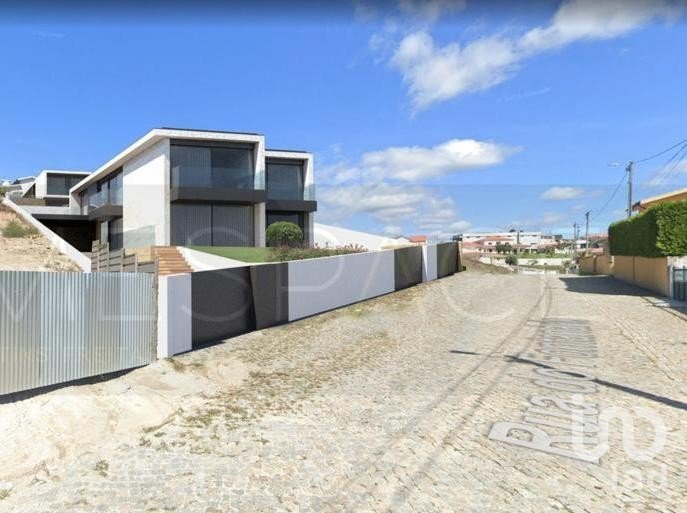Habitação T3 em Figueiró (Santiago e Santa Cristina) de 222 m²