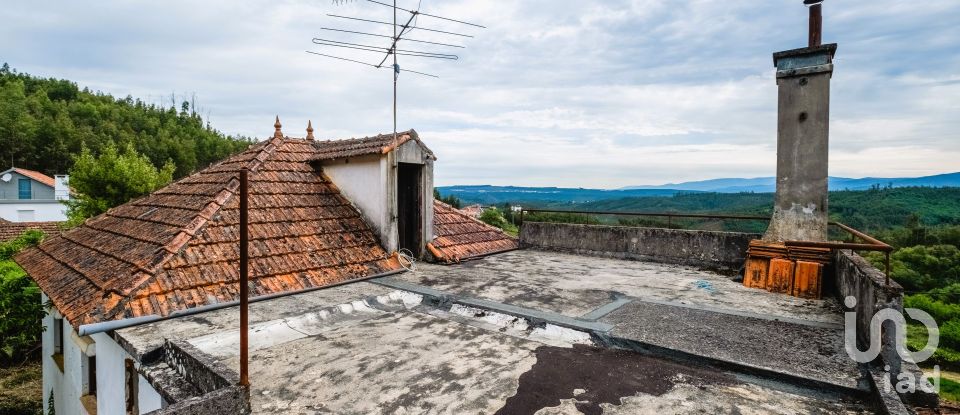 Gîte T3 à Pombeiro da Beira de 204 m²