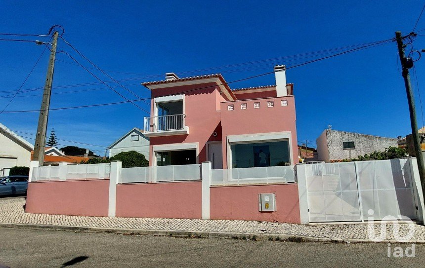 Gîte T3 à Charneca De Caparica E Sobreda de 255 m²