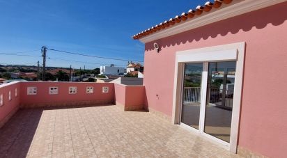 Lodge T3 in Charneca De Caparica E Sobreda of 255 m²