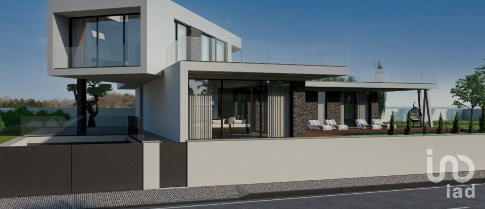 Casa T3 em Famalicão de 328 m²