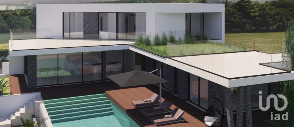 Casa T3 em Famalicão de 328 m²