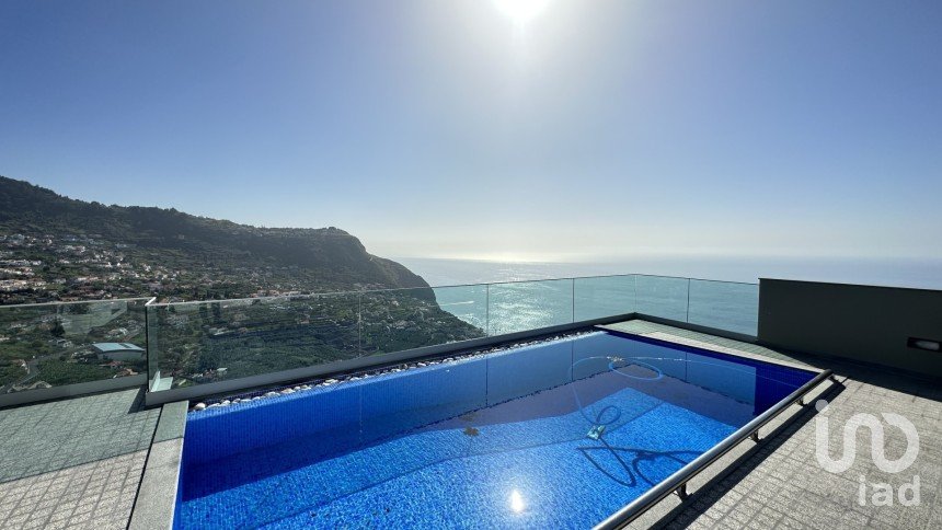 Casa / Villa T2 em Arco da Calheta de 146 m²