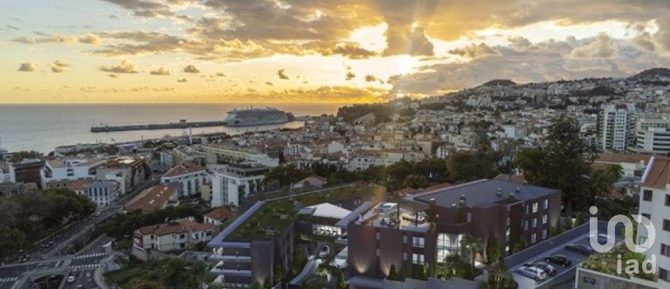 Apartamento T2 em Funchal (Santa Luzia) de 123 m²