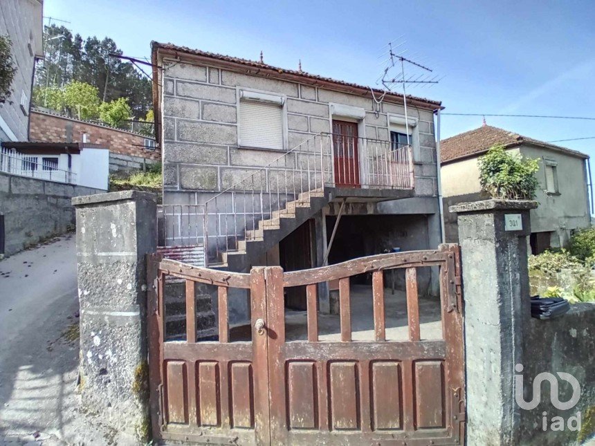 Casa de aldeia T2 em Parada do Monte e Cubalhão de 156 m²