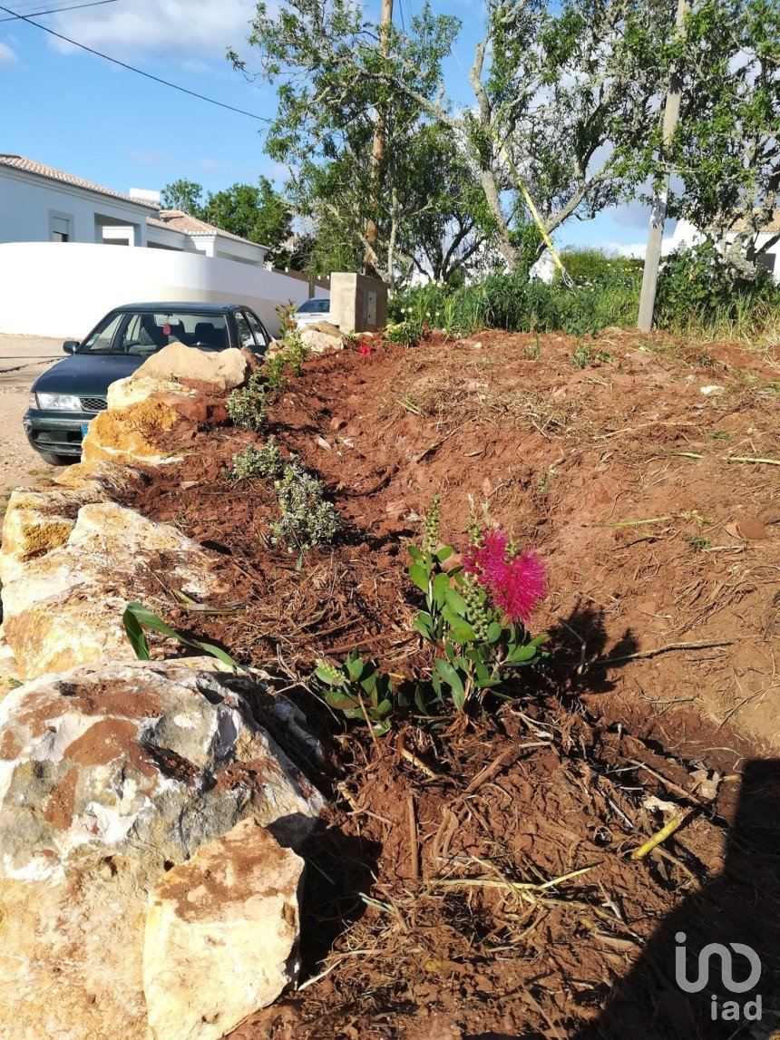 Terreno em Budens de 4 200 m²