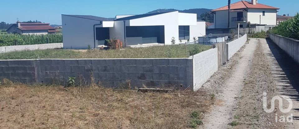 Terreno em Fornelos de 1 500 m²