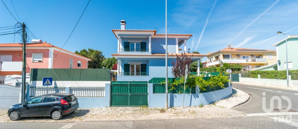 House T5 in Cascais e Estoril of 355 m²