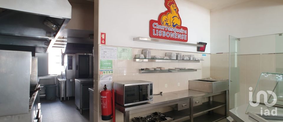 Shop / premises commercial in Caldas da Rainha - Nossa Senhora do Pópulo, Coto e São Gregório of 96 m²