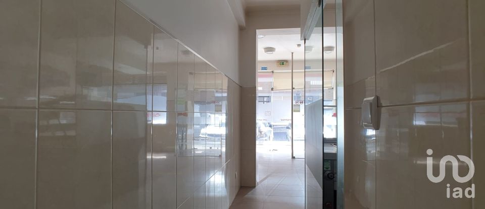 Boutique/Local commercial à Caldas da Rainha - Nossa Senhora do Pópulo, Coto e São Gregório de 96 m²