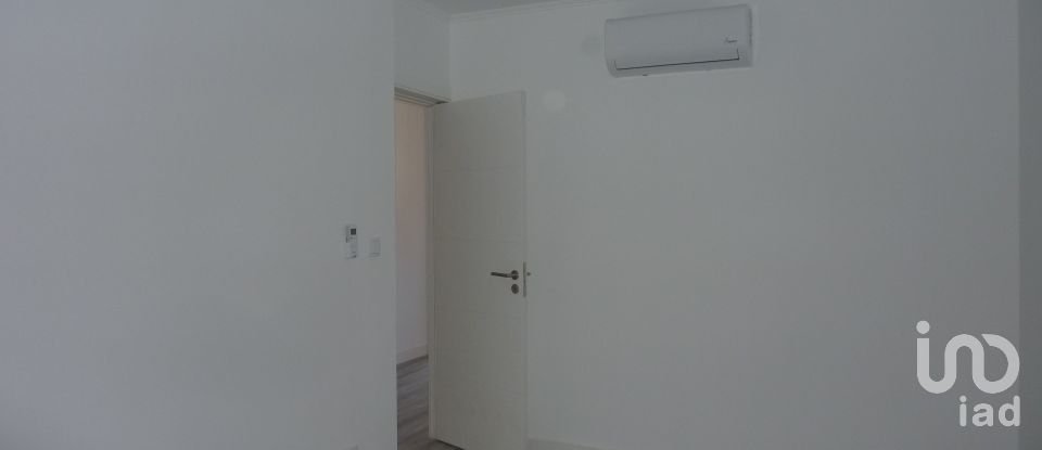 Apartamento T3 em Mina de Água de 69 m²